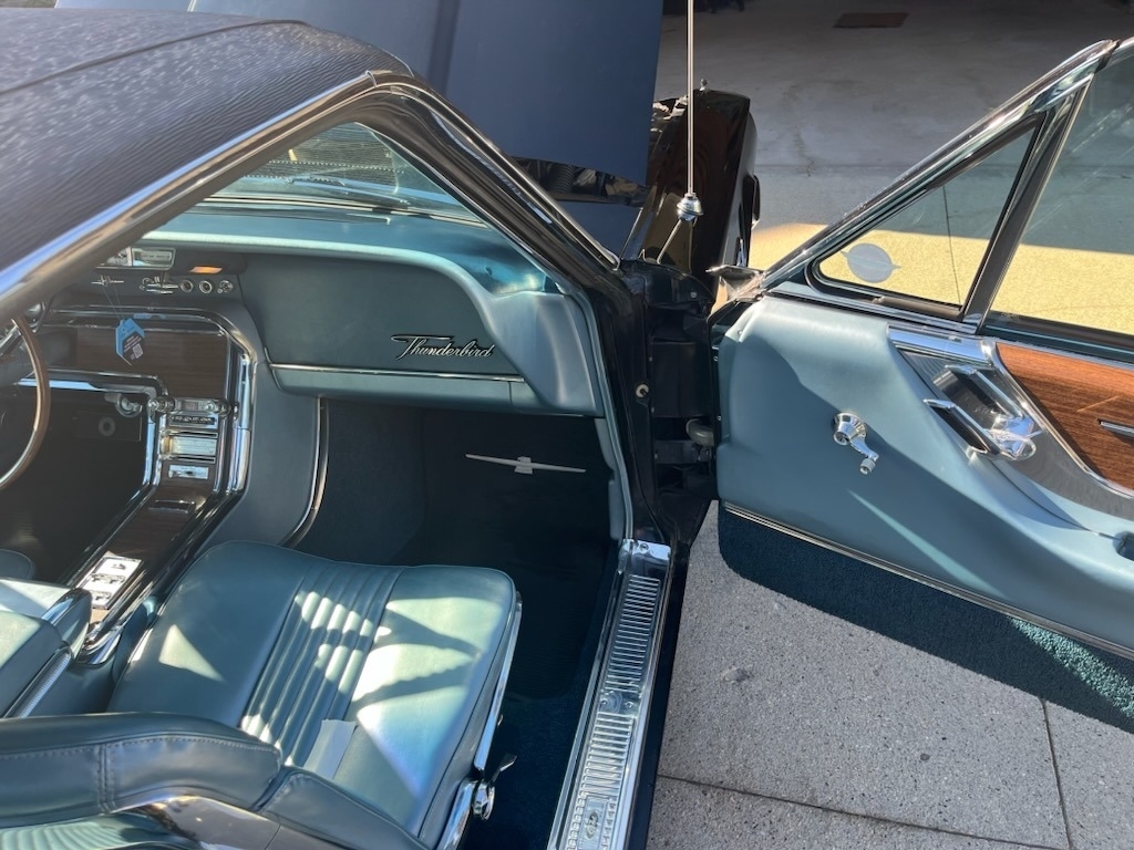 1965 Ford Thunderbird  photo