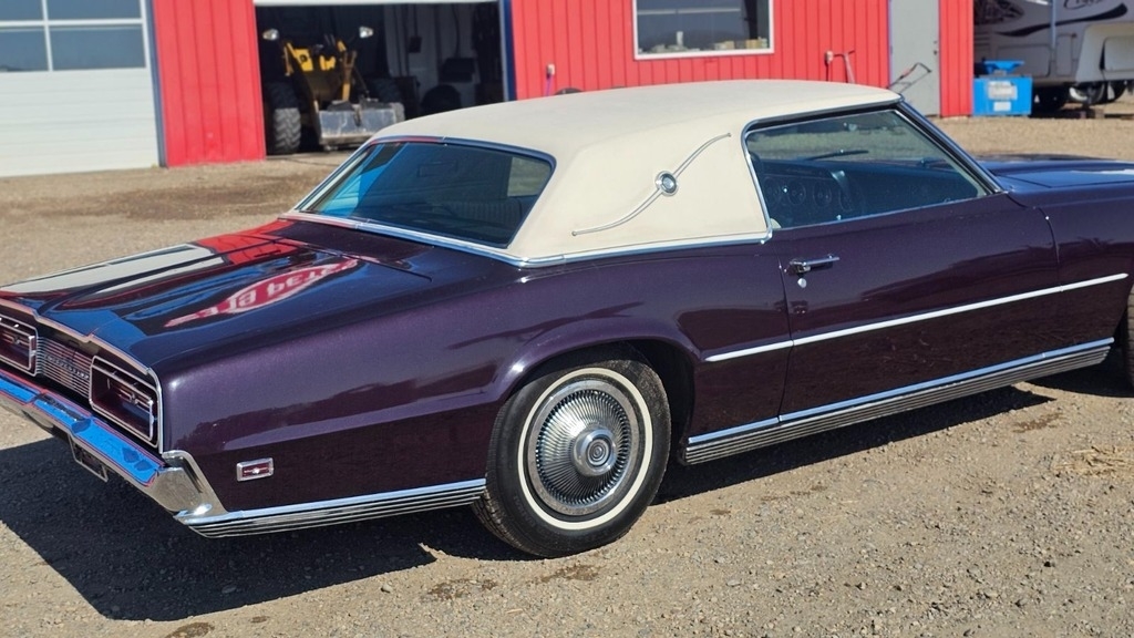 1969 Ford Thunderbird Landau photo