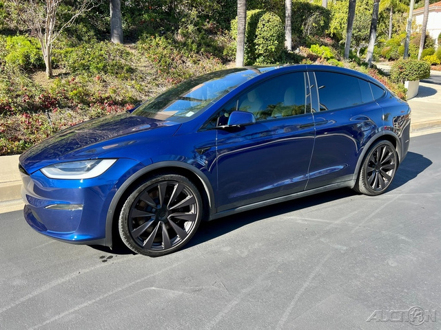The 2022 Tesla Model X  photos