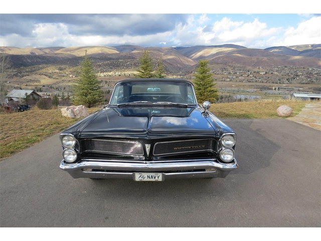 The 1963 Pontiac Bonneville 