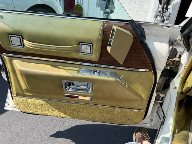 1973 Cadillac DeVille  photo