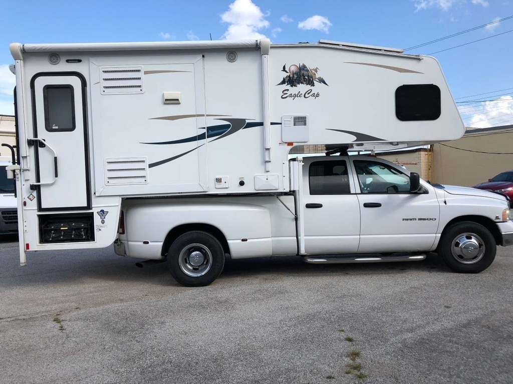 2017 Adventurer Eagle Cap 1165 Truck Camper with 2004 RAM 3500 1165