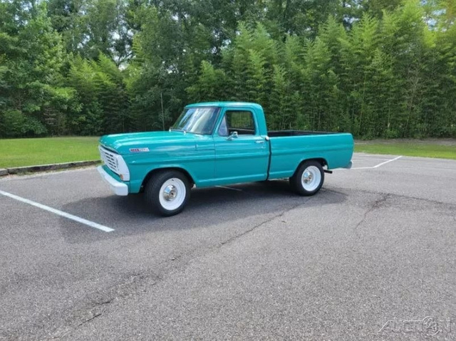 The 1967 Ford F-100  photos