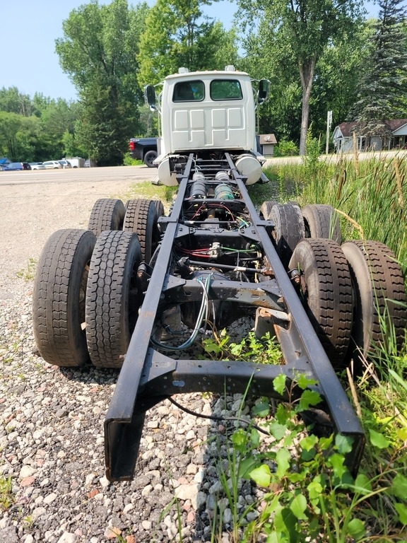 2008 Sterling A9500 Cummins  8.3L