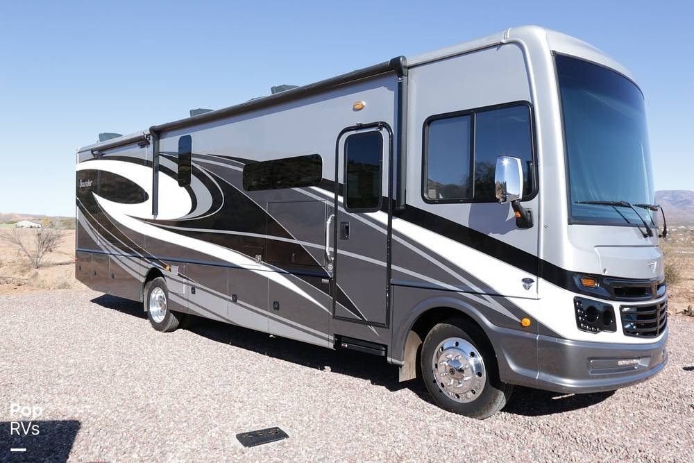 2021 Fleetwood Bounder® 35K V8