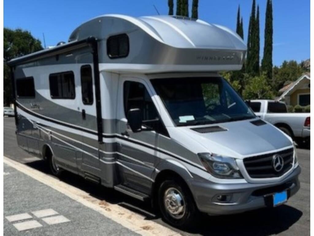 2019 Winnebago Navion 24J Class C RV