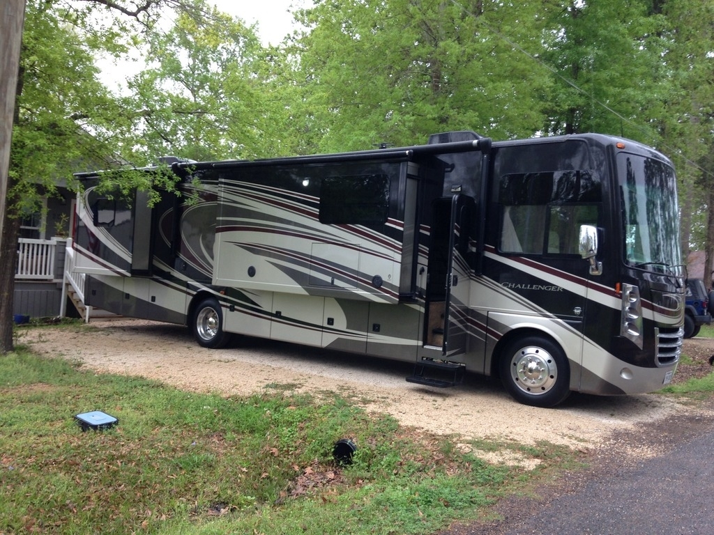 2015 Thor Motor Coach Challenger 37GT V10