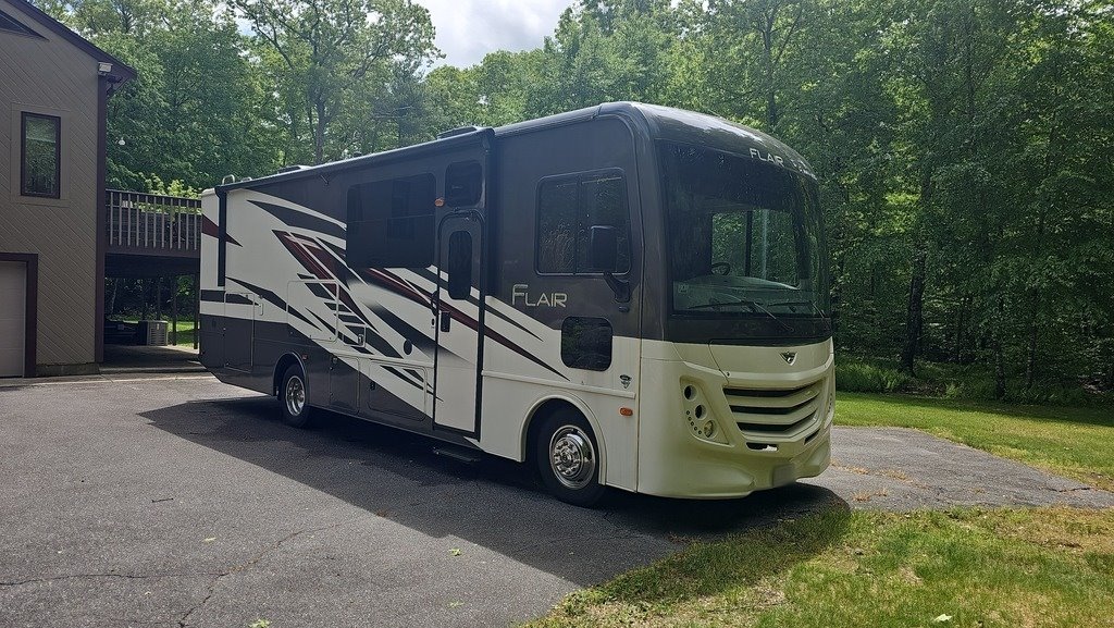 2022 Fleetwood Flair 29M Class A RV