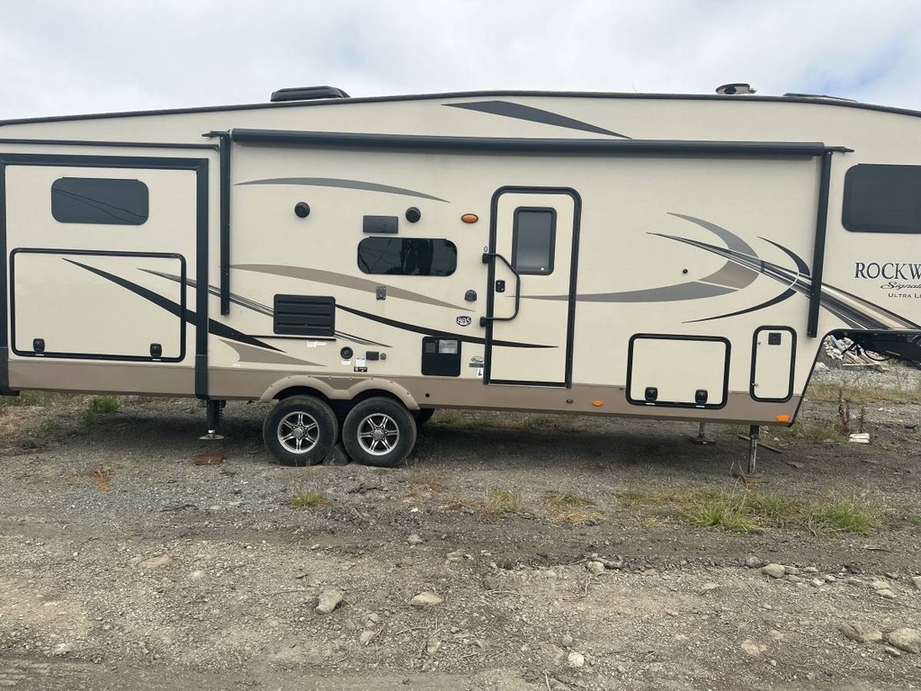 2019 Forest River Rockwood Signature Ultra Lite 8301WS