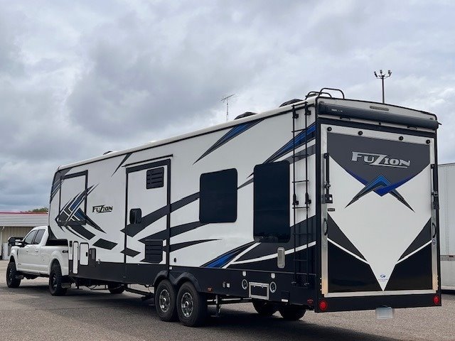 2021 Keystone Fuzion 357 Fifth Wheel Toy Hauler