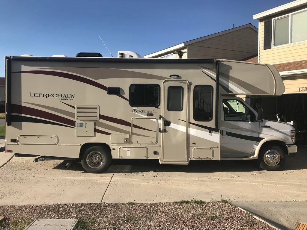 2017 Coachmen Leprechaun 240FSF V10