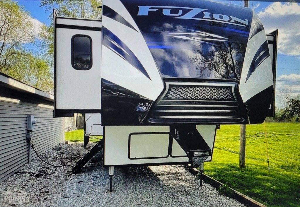 2019 Keystone Fuzion 410