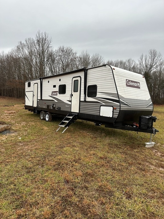2021 Dutchmen Coleman Lantern 334BH Travel Trailer