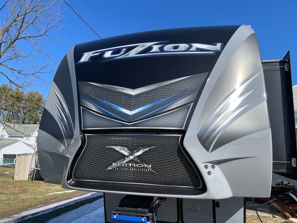 2018 Keystone Fuzion 414