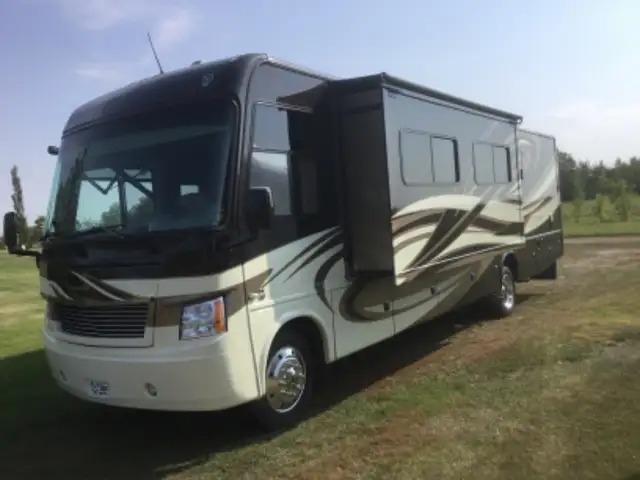 2012 Thor Motor Coach Challenger 37DT V10