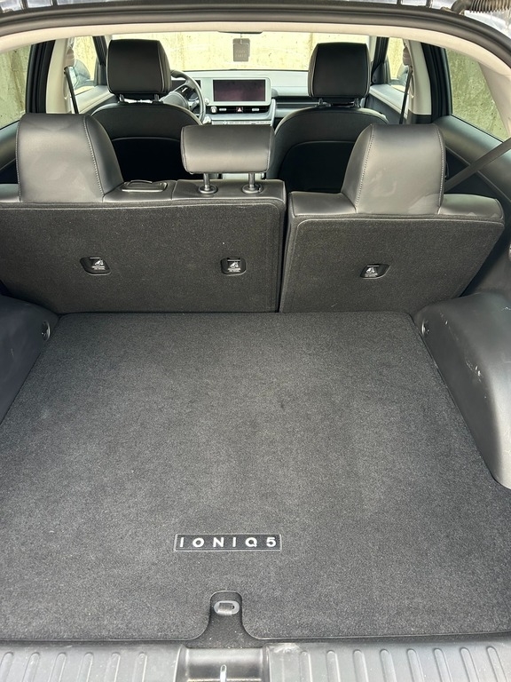 2022 Hyundai IONIQ 5 SEL photo