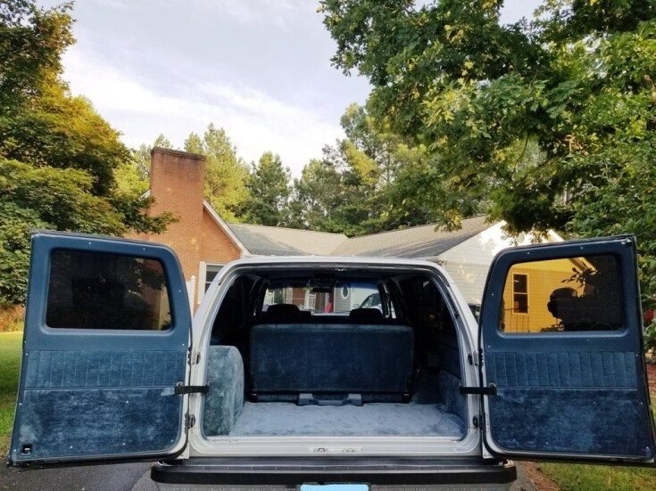 1989 Chevrolet Suburban R10 photo