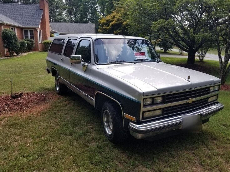 1989 Chevrolet Suburban R10 photo