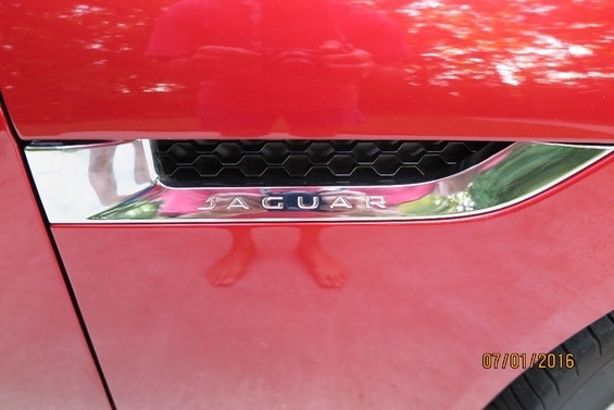 2015 Jaguar F-Type R photo