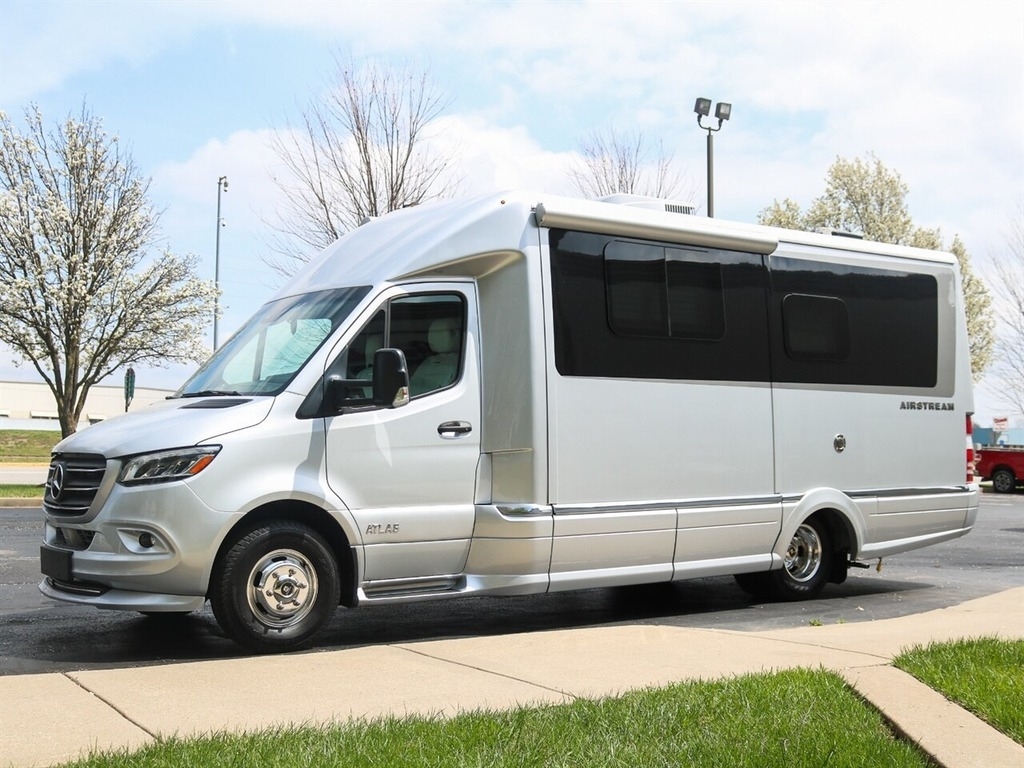 2021 Airstream Atlas Murphy Suite V6