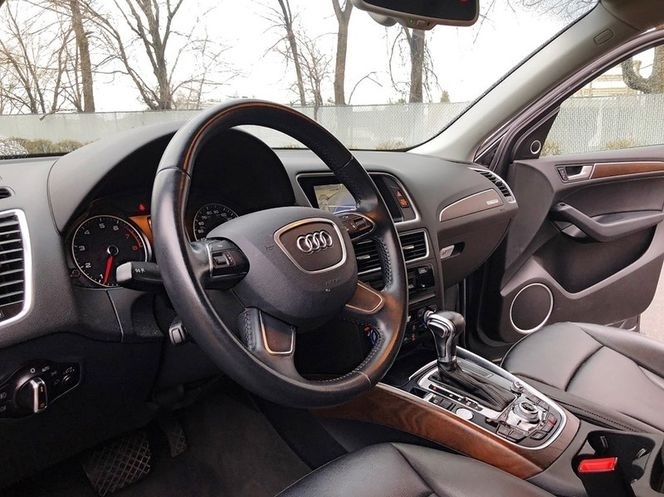 2016 Audi Q5 2.0T quattro Premium Plus photo