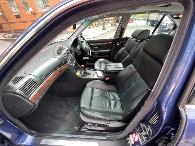 2001 BMW 7-Series Alpina B12 photo