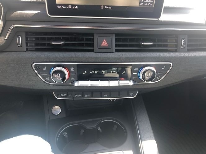2017 Audi A4 2.0T quattro Prestige photo