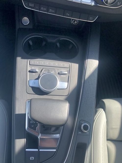 2017 Audi A4 2.0T quattro Prestige photo
