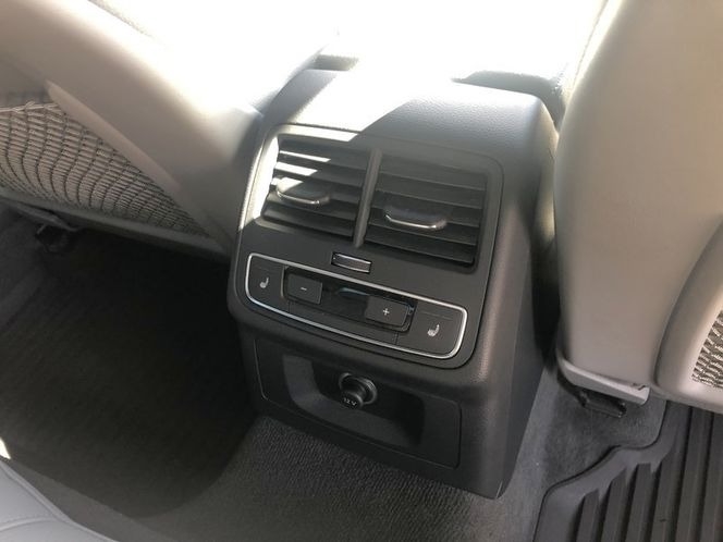 2017 Audi A4 2.0T quattro Prestige photo