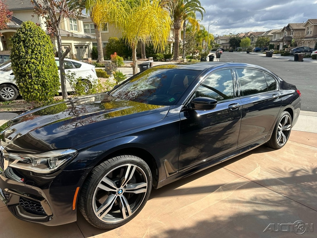 The 2017 BMW 7-Series 750i xDrive photos
