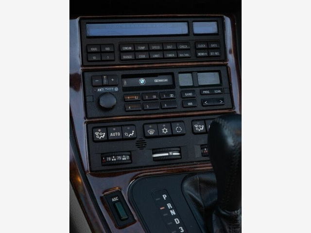 1991 BMW 8-Series 850i photo