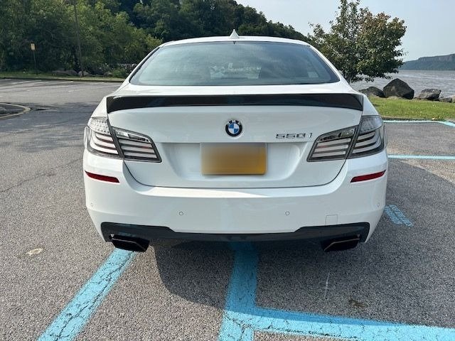 2015 BMW 5-Series 550i photo
