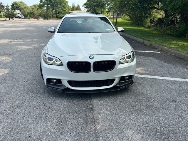 2015 BMW 5-Series 550i photo
