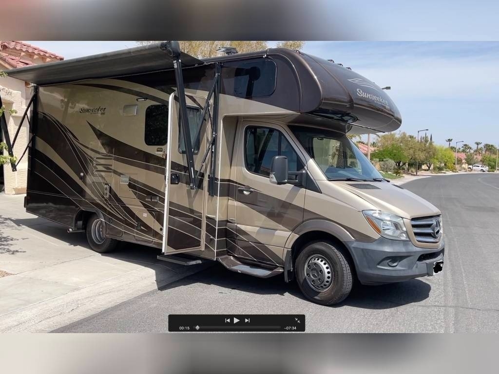 2017 Forest River Sunseeker 2400T MBS V6