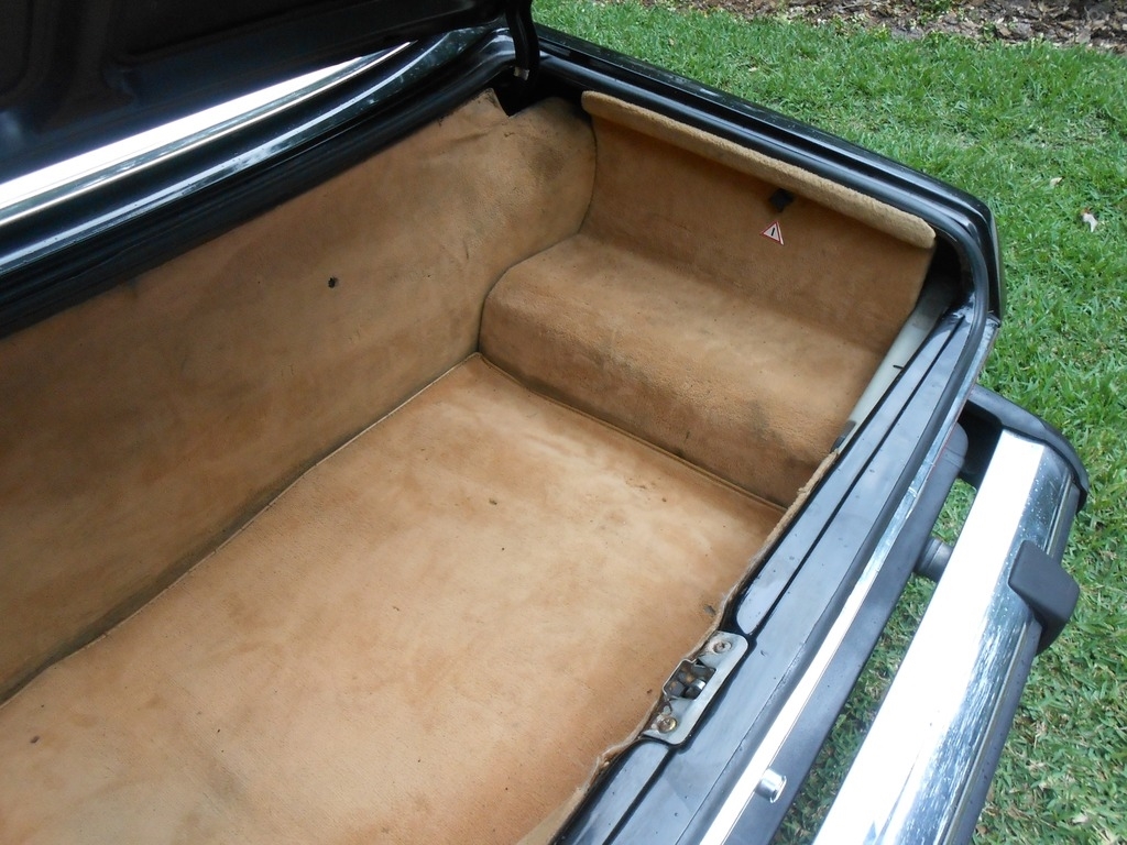 1982 Mercedes-Benz 380-Class 380SL photo