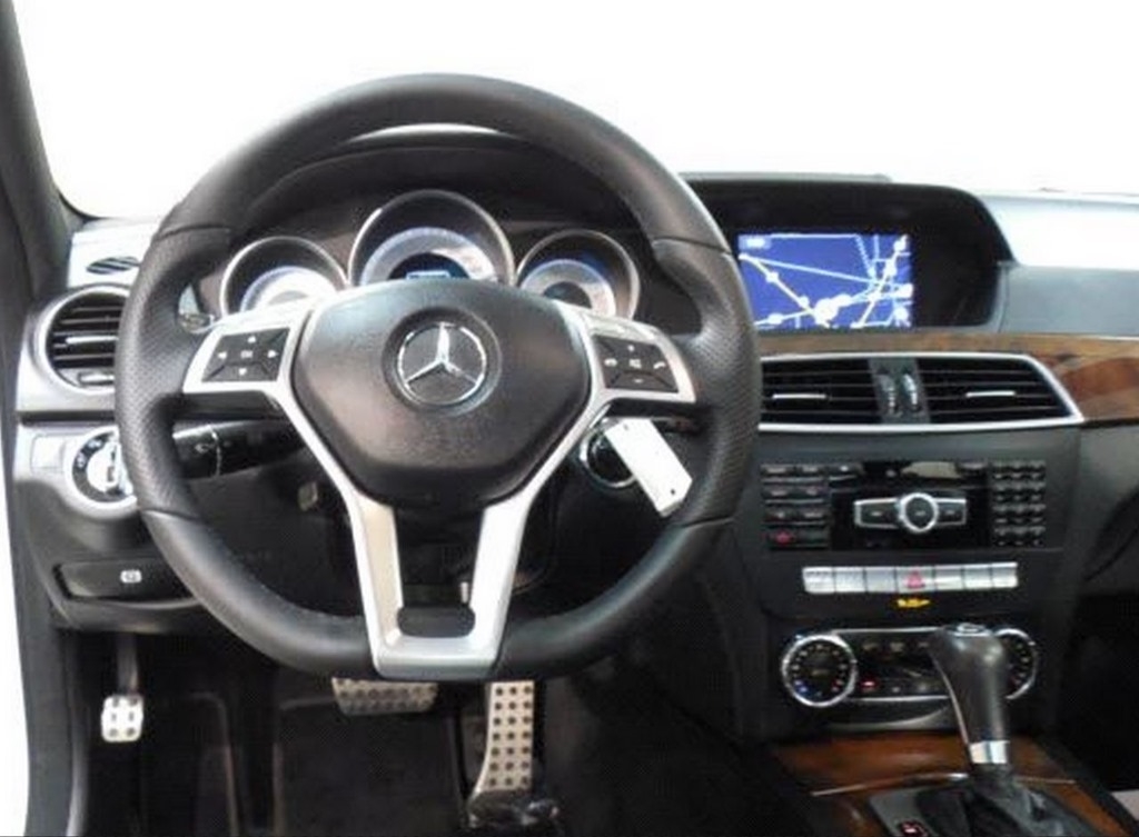 2012 Mercedes-Benz C-Class C300 4MATIC Luxury photo