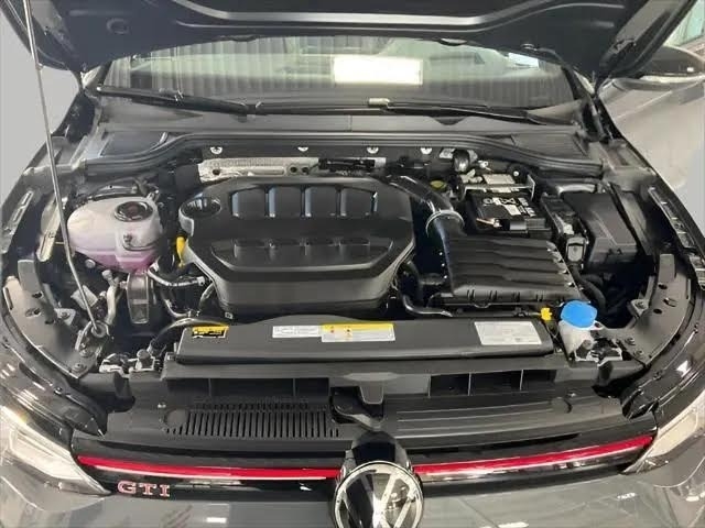 2024 Volkswagen Golf Gti 380 Autobahn photo