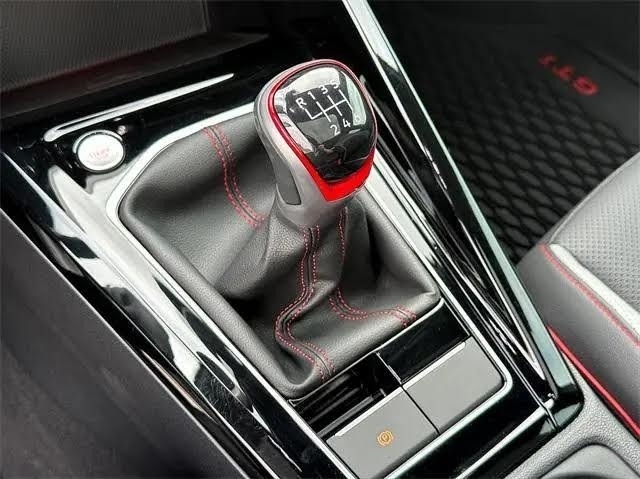 2024 Volkswagen Golf Gti 380 Autobahn photo