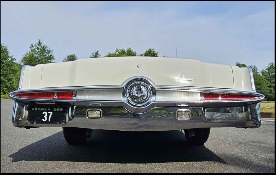 1966 Chrysler Imperial Crown photo