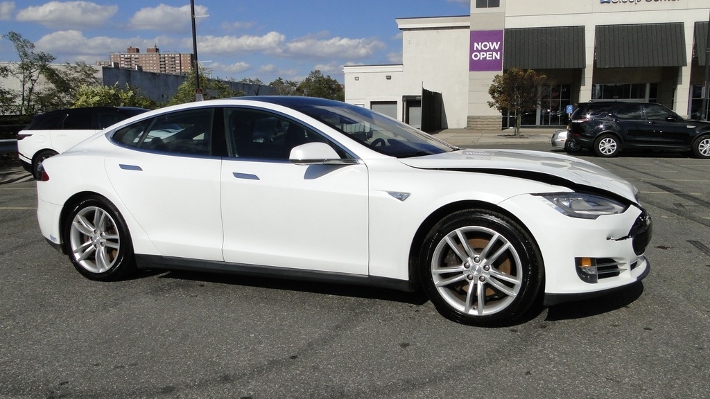 2012 Tesla Model S Signature Performance Sedan 5YJSA1DP1CFS00541