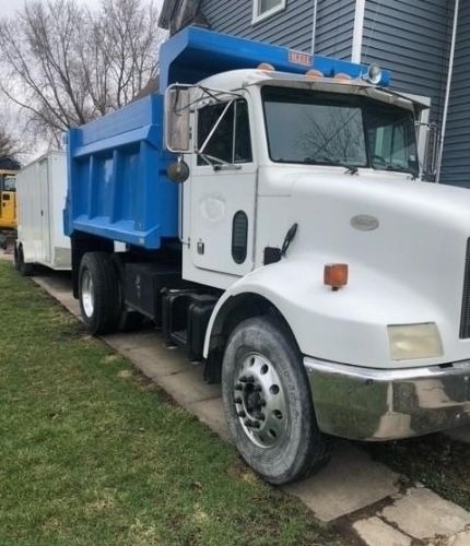 1999 Peterbilt 330 Cummins  8.3L