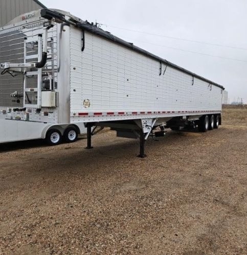 2017 Wilson DWH-650 Hopper Bottom Trailer