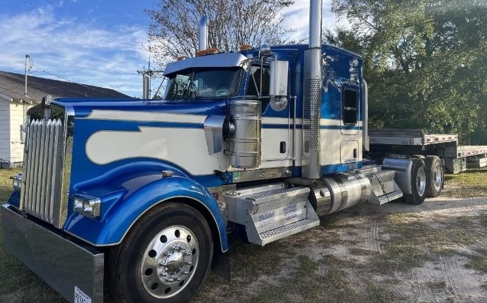 2016 Kenworth W900 Cummins