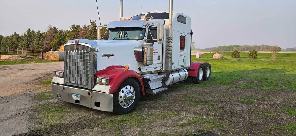 2002 Kenworth W900L Caterpillar