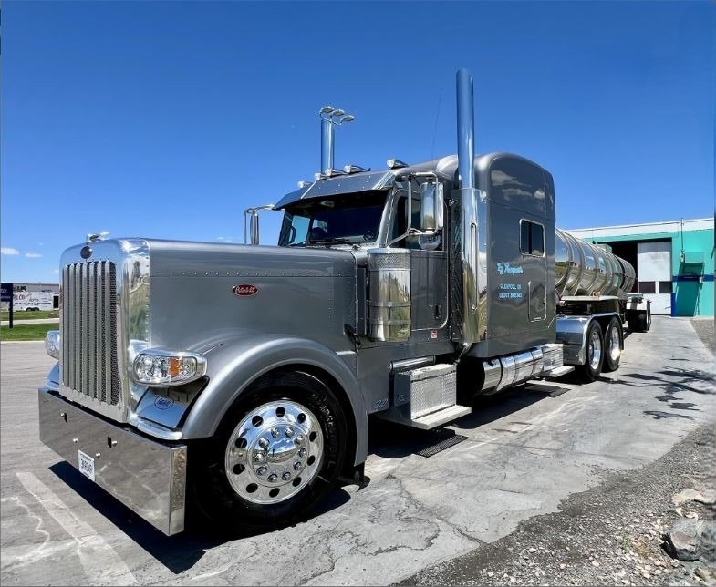 2020 Peterbilt 389