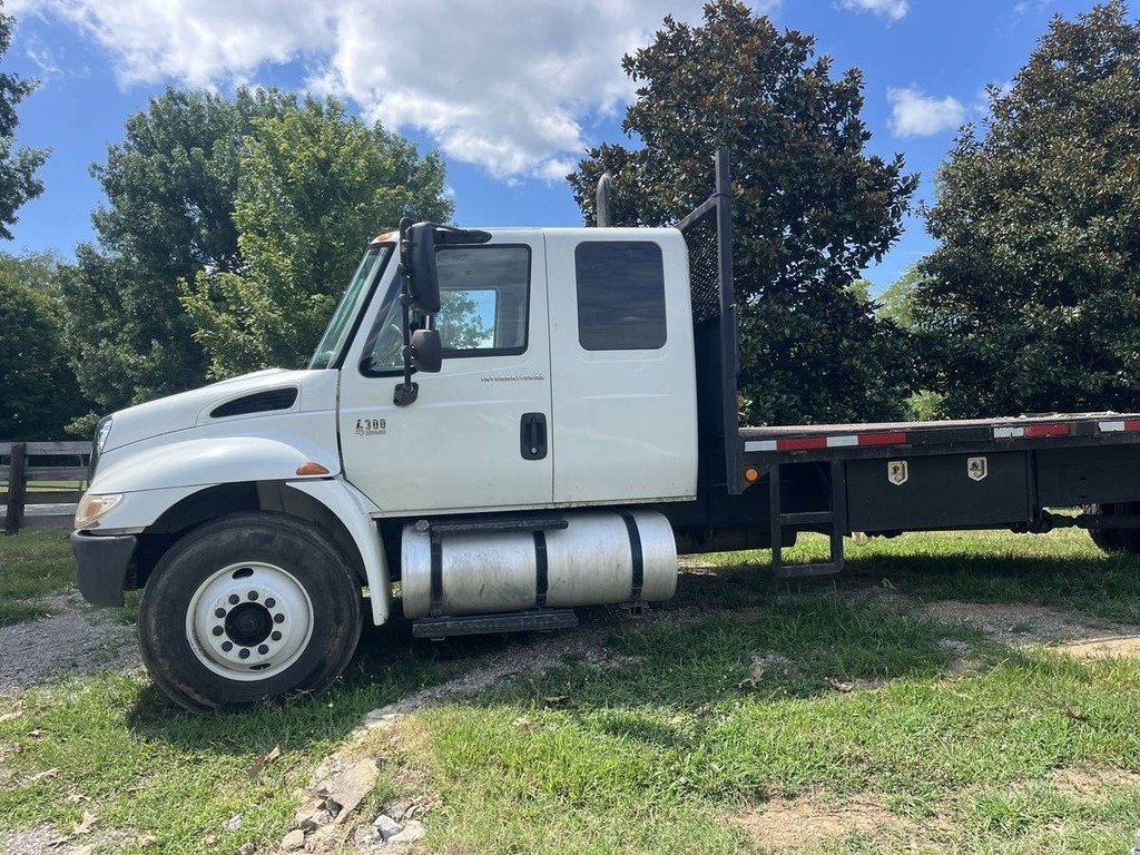 2007 International 4300 Flatbed