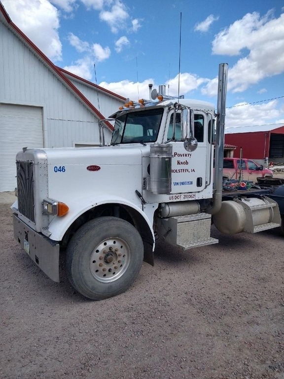 2005 Peterbilt 379 Daycab