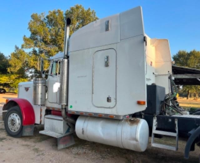 1997 Peterbilt 379 EXHD Detroit 60 Series 12.7L