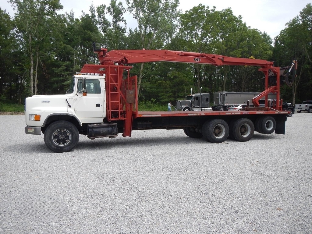 1992 Ford L9000 With Mounted On 1992 IMT 13034 Knuckle Boom Crane