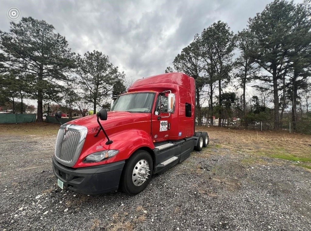 2017 International Prostar Red